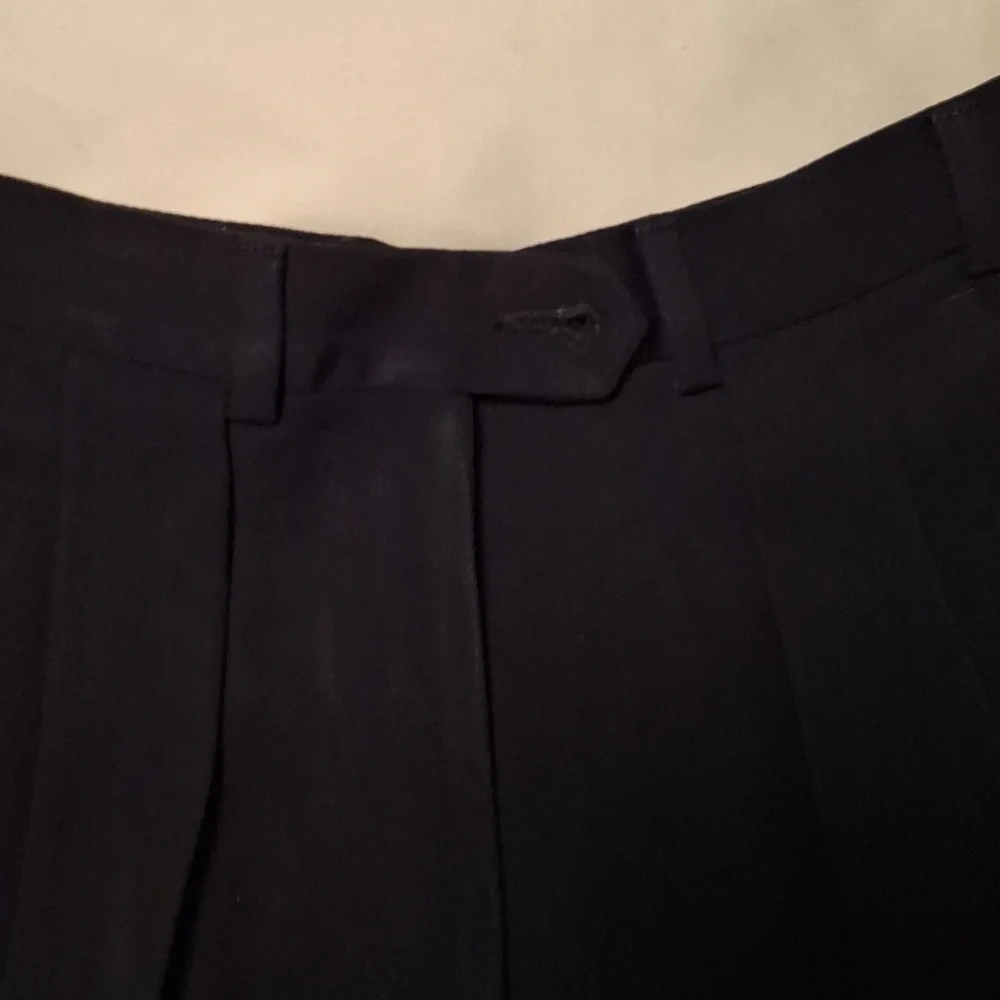 Giorgio Armani Navy Blue Wool Dress Pants with Tapered Fit and Crease - Picture 5 of 9